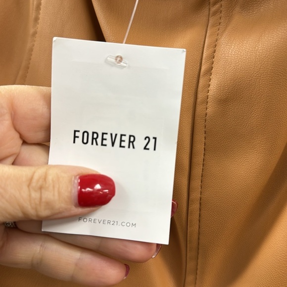 PLUS SIZE Faux Leather Ankle Pants Size 1X - Picture 5 of 8